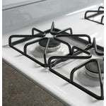 GE White Freestanding Gas Range (5.0 Cu. Ft.) - JCGBS60DEKWW