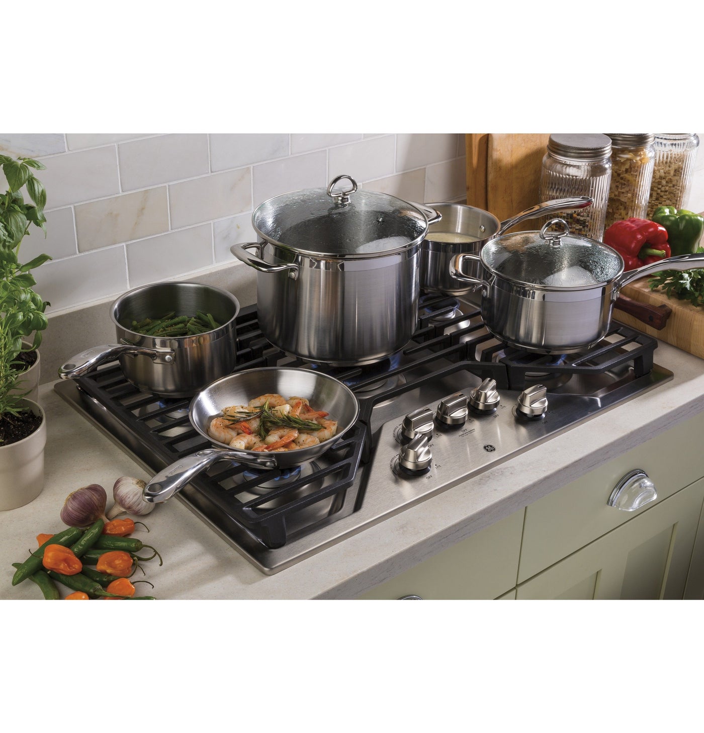 GE Stainless Steel 30" Built-In Gas Cooktop - JGP5030SLSS