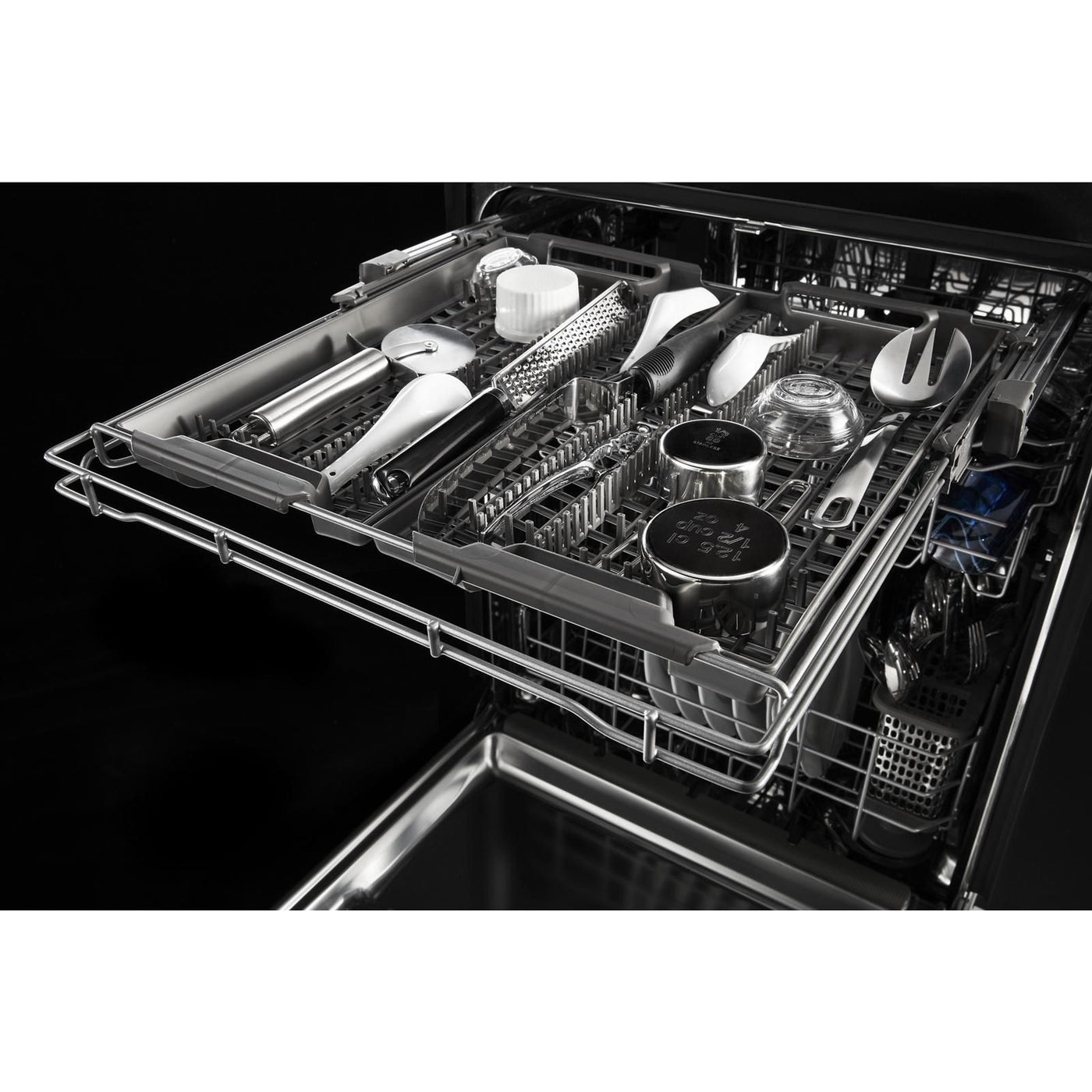 Maytag Fingerprint Resistant Stainless Steel 24" Dishwasher (48 dBA) - MDB8989SHZ
