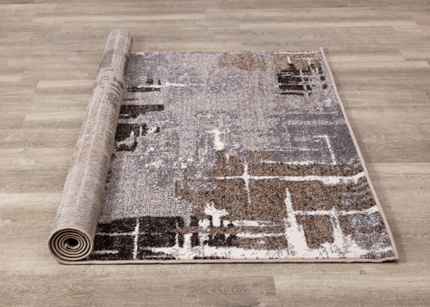 Maya 5'3" x 7'7" Area Rug - Greyish Brown