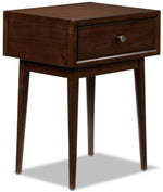 Boyton 18" End Table - Walnut