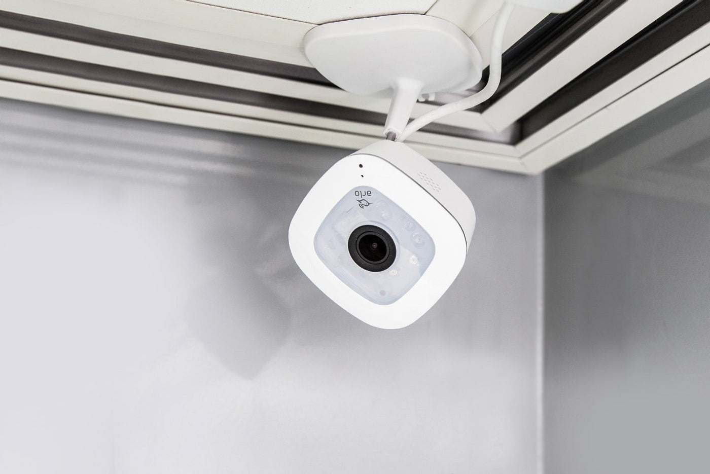 Arlo Q Plus 1080p HD Security Camera - VMC3040S