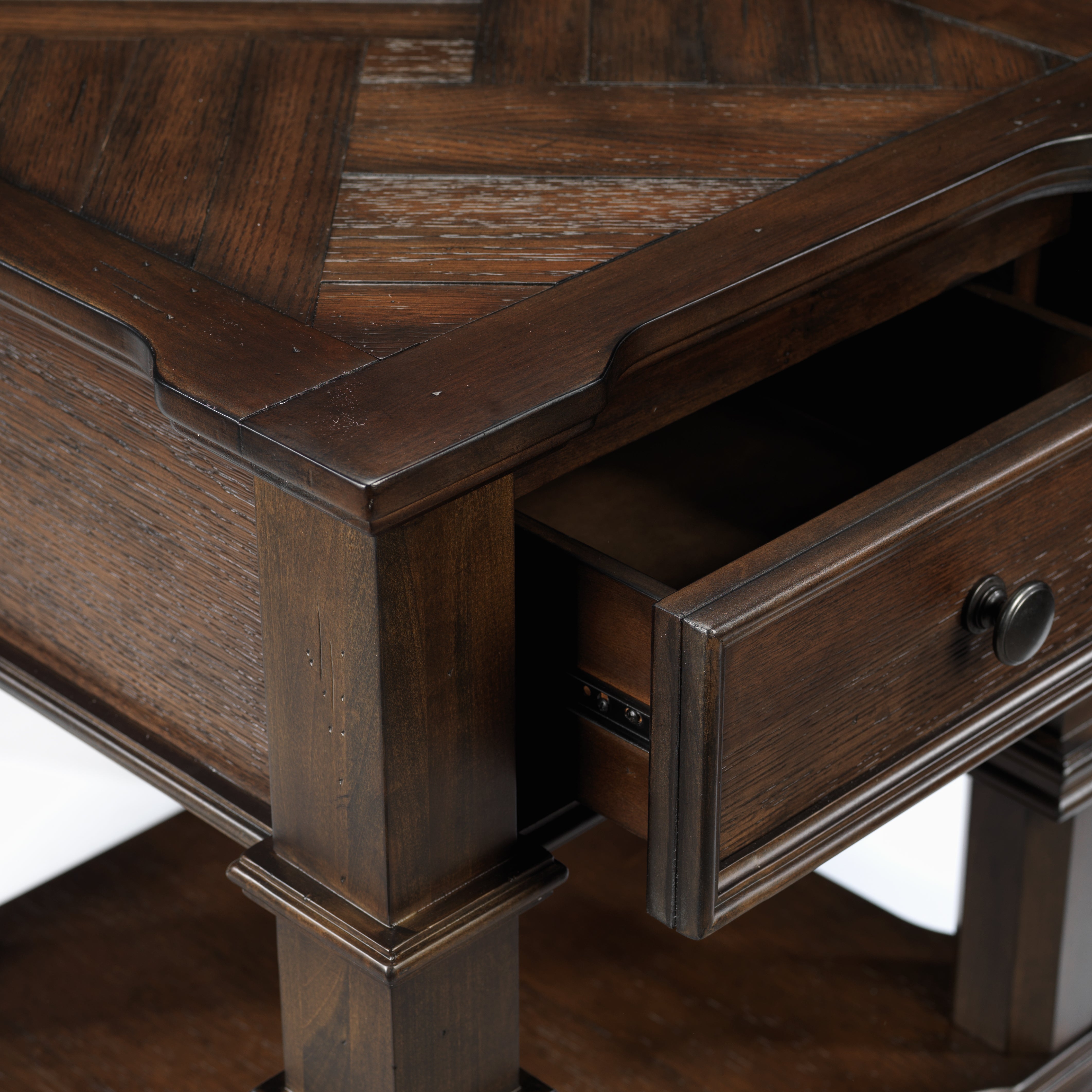 Roman 24" End Table - Walnut