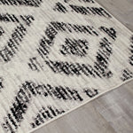 Meridian Diamond Distressed Area Rug - 5' X 8' - Grey