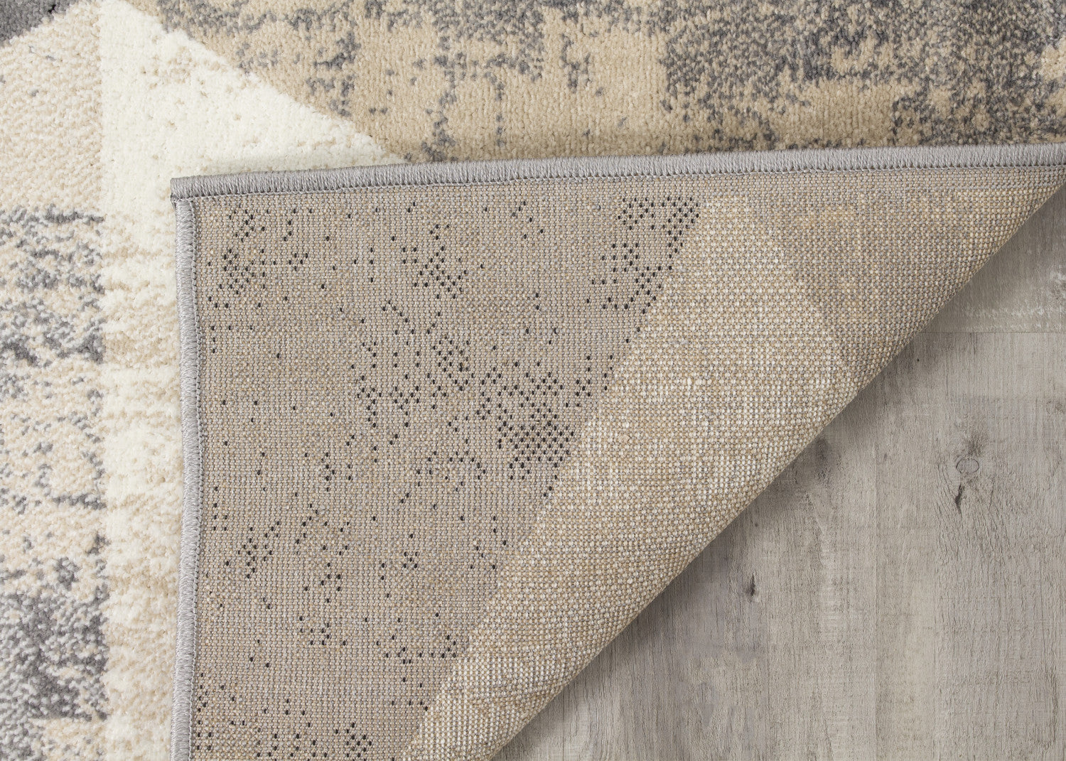 Siecle 5'3" X 7'7" Triangle Shapes Rug - Cream Beige Area Rug