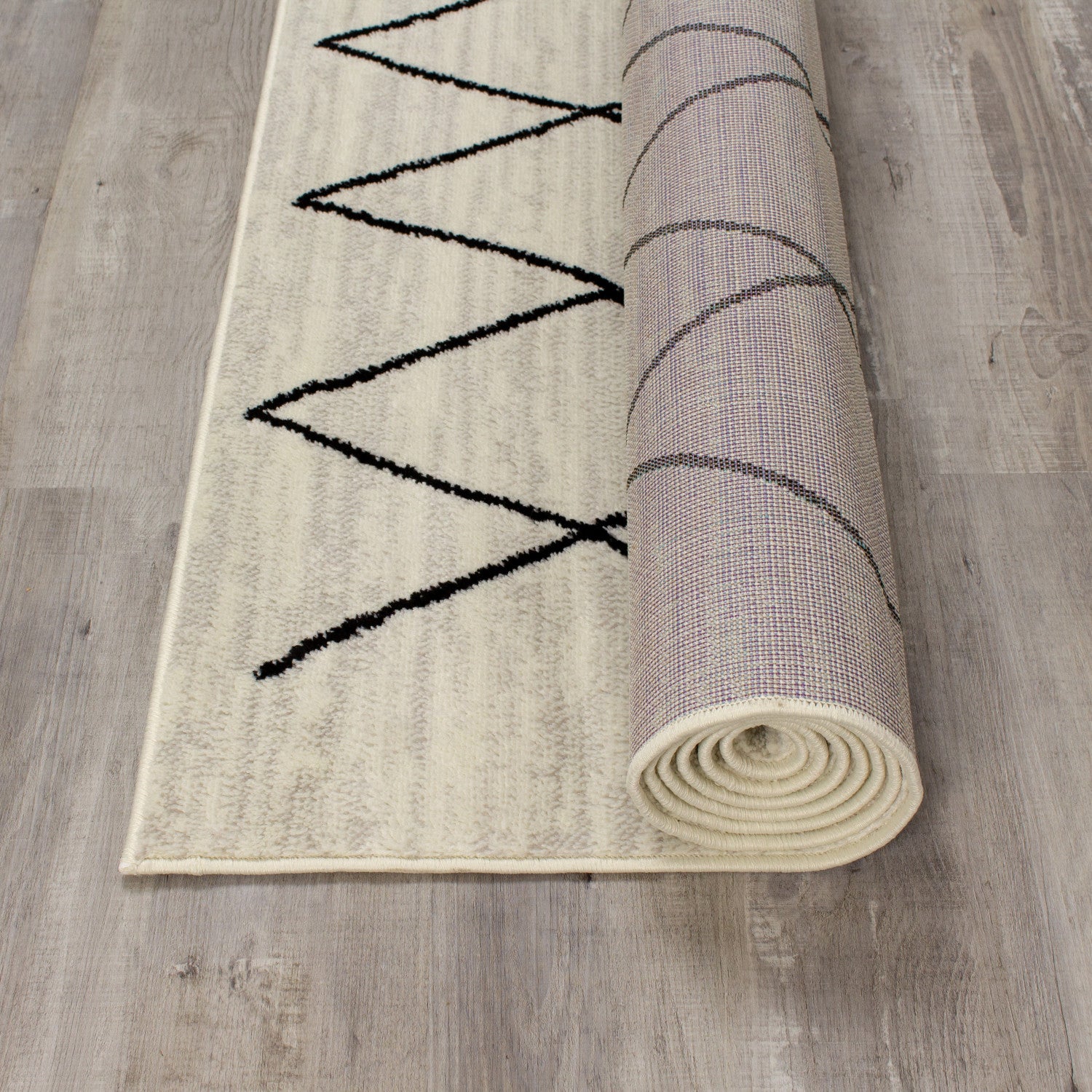 Meridian 5'3" X 7'7" Pen-drawn Trellis Lines Rug - Cream Area Rug