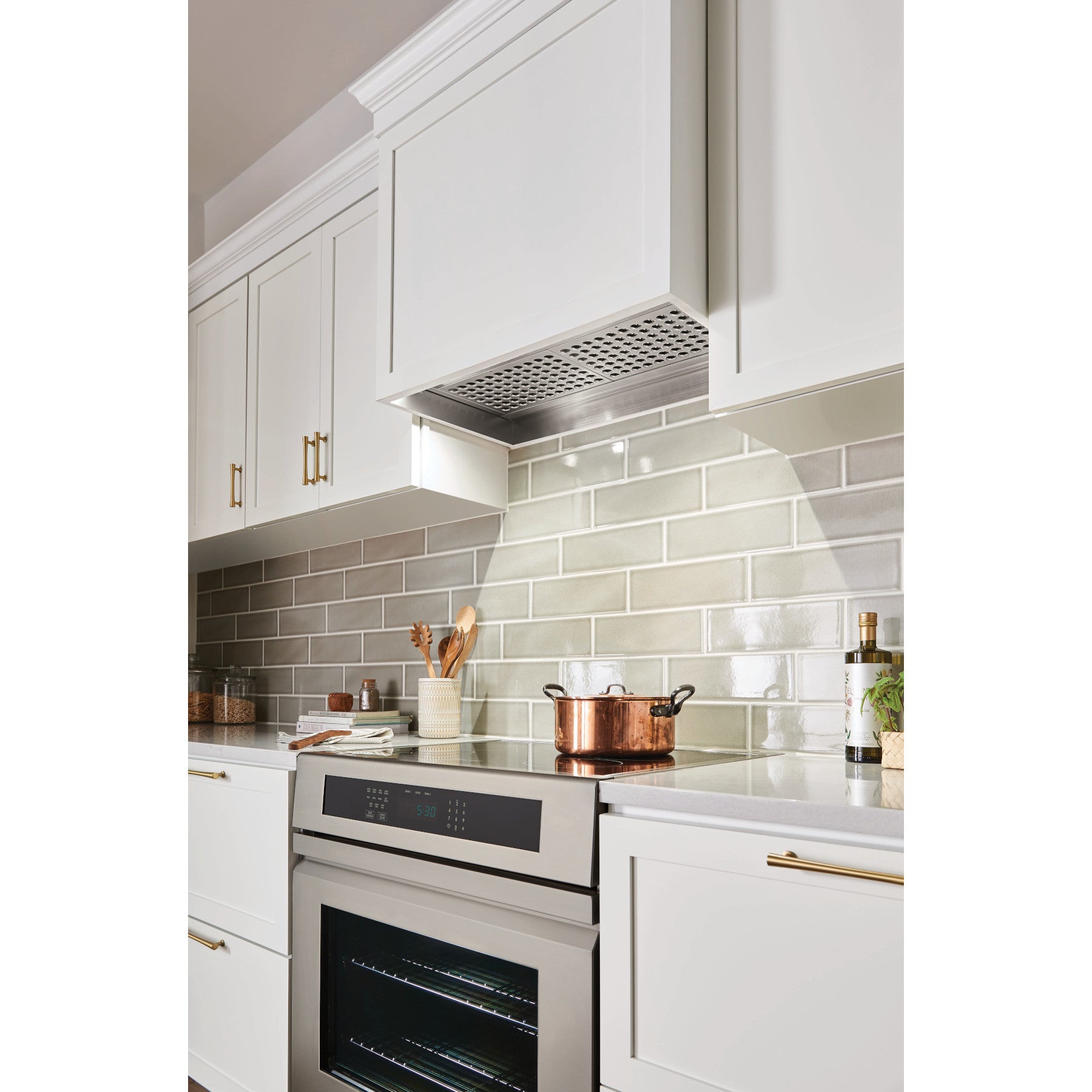 Broan Stainless Steel 28" 600 CFM Elite Power Pack - EC6230SSL