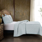 Sierpnia Silk Look Velvet Queen Quilt - Icy Blue