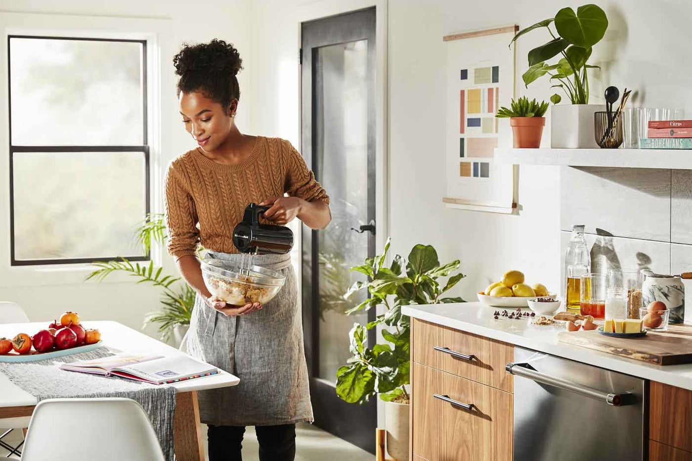 KitchenAid® Onyx Black 7 Speed Cordless Hand Mixer KHMB732OB Leon's