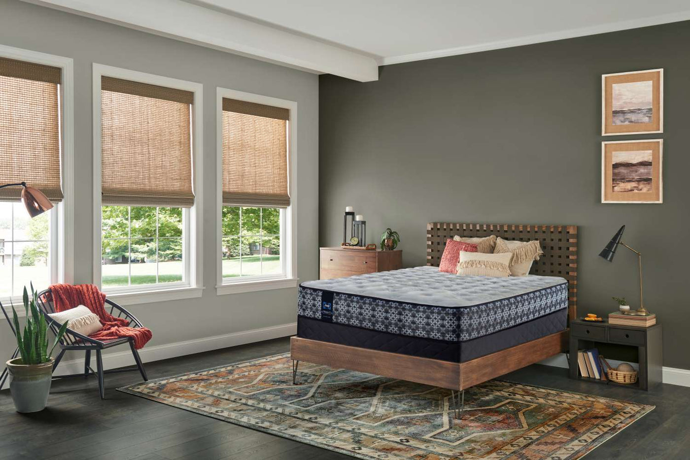 Sealy Posturepedic® Plus Sterling Series - Callie Firm Queen Set
