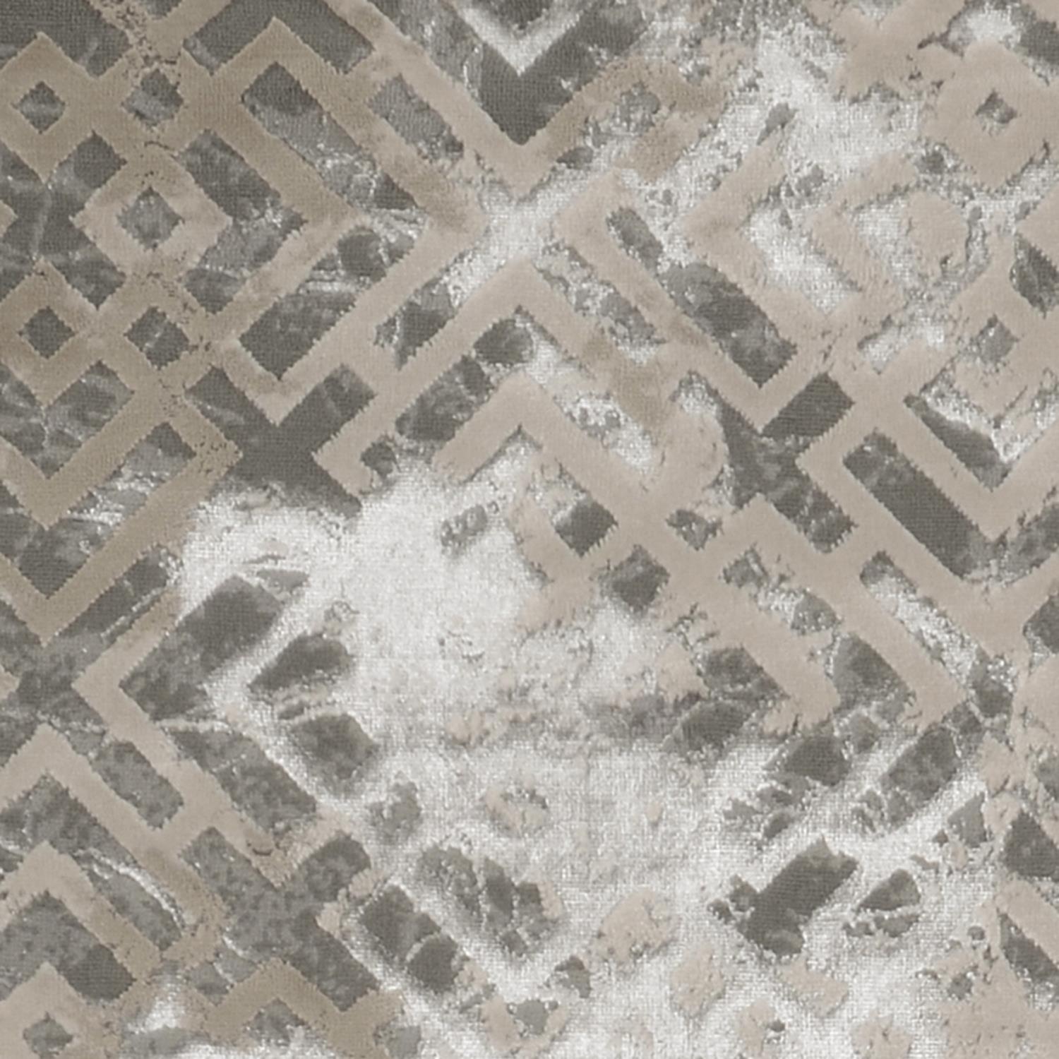 Lacie IV 6'7" x 9'6" - Sand Silver Area Rug