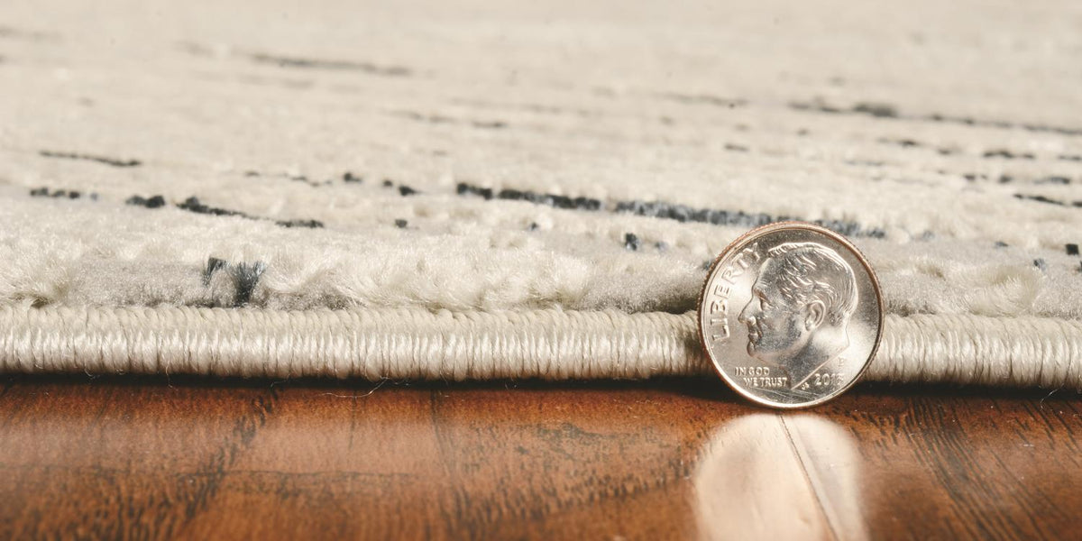 Lacie V 6'7" x 9'6" - Silver Grey Area Rug