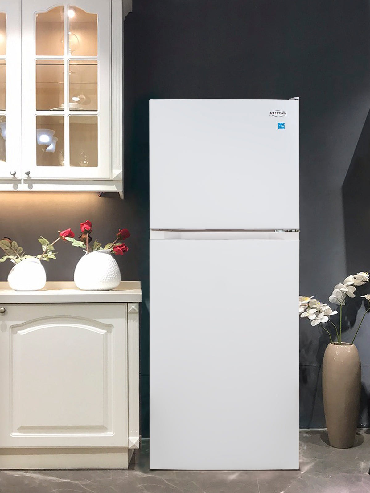 Marathon 24" White Top Mount Refrigerator (10.4 cu. ft.) MFF103W Leon's