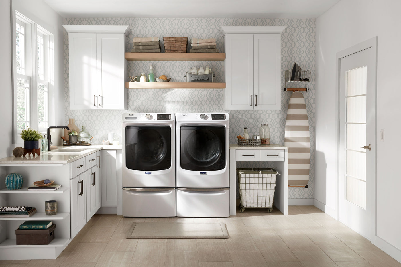 Maytag White Front Load Washer (5.2 Cu. Ft.) - MHW5630HW