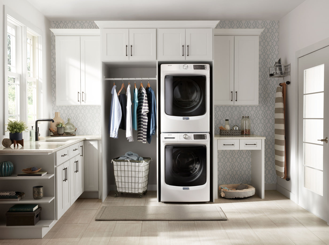Maytag White Front Load Washer (5.2 Cu. Ft.) - MHW5630HW