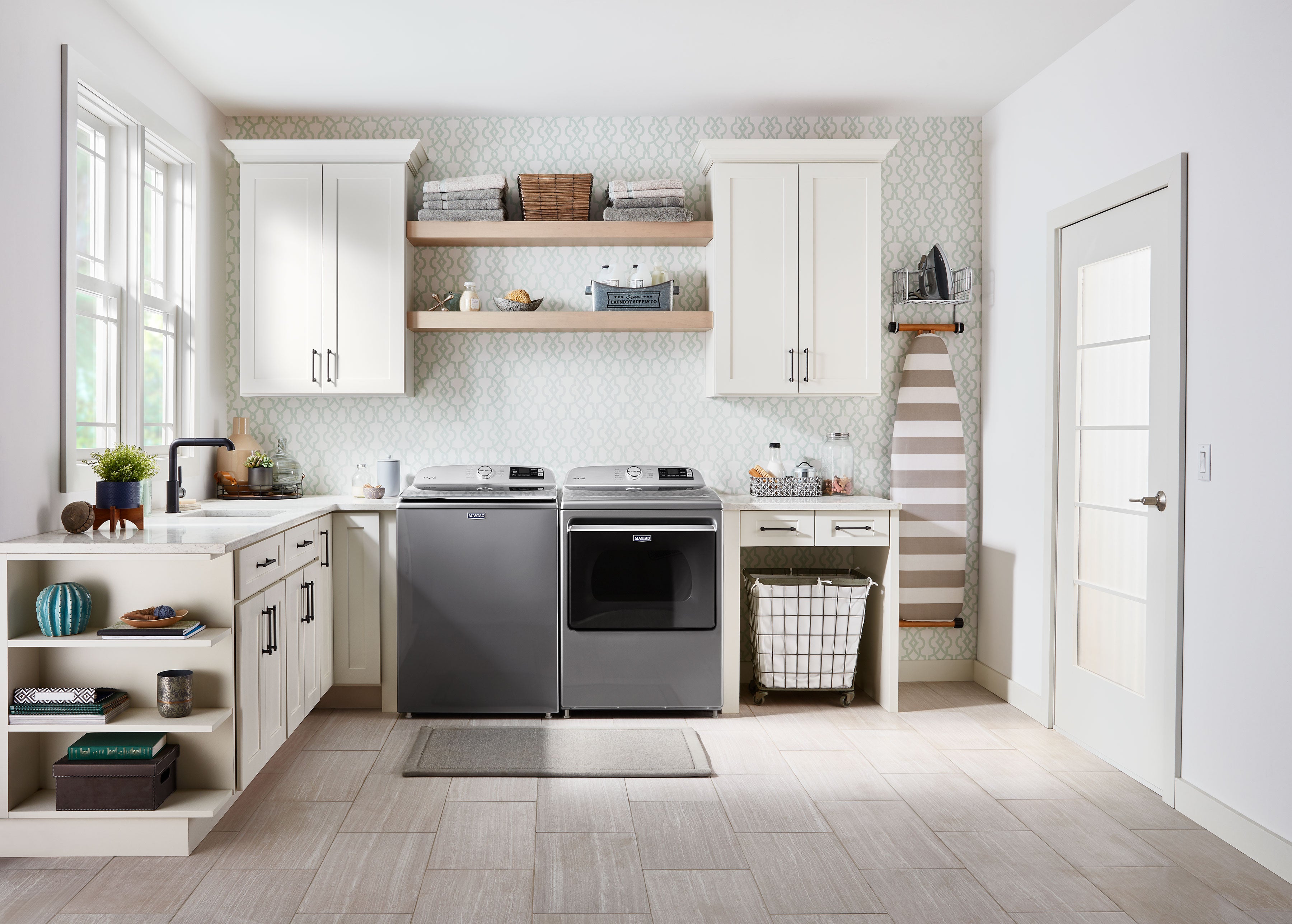 Maytag Metallic Slate Smart Top Load Washer (5.4 cu.ft.) - MVW6230HC