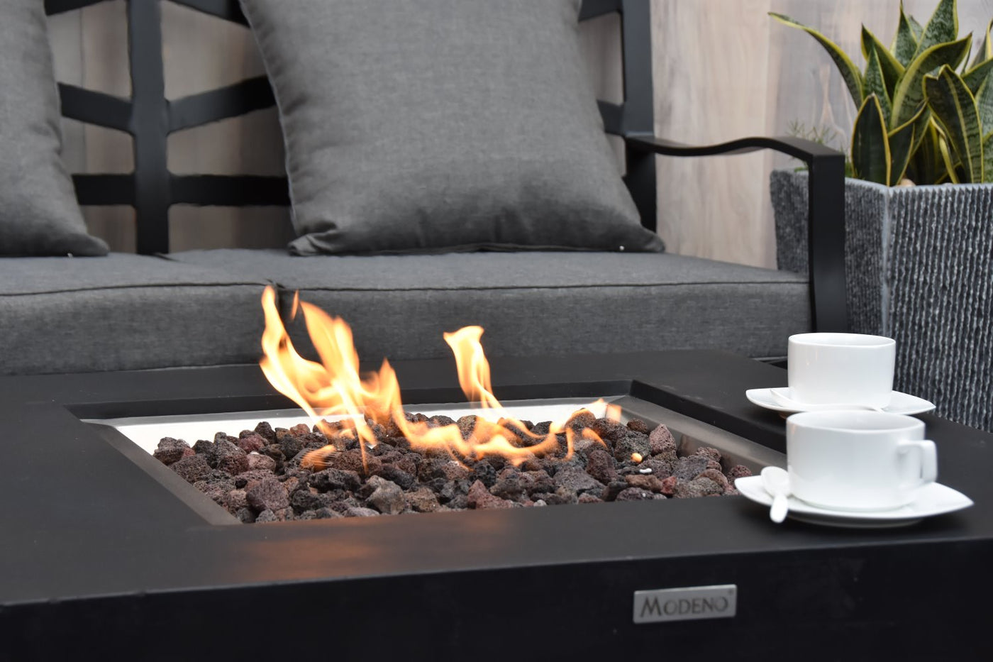 Monts Dore Concrete Lava Stone Fire Pit (Modeno) – Propane