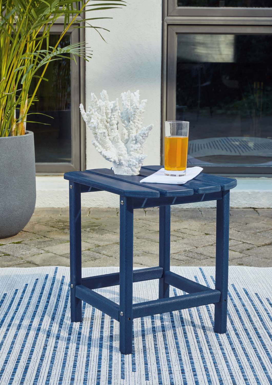 Sundown Treasure - Outdoor Blue End Table
