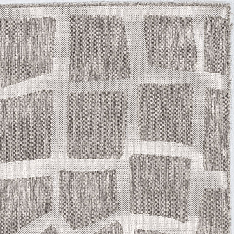 Kitimat I Indoor/Outdoor Round Area Rug - 7'10" - Ivory/Grey