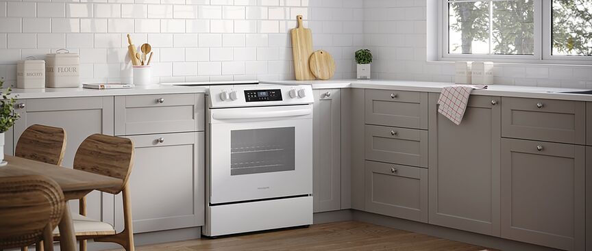 Frigidaire White 30" Front Control Electric Range (5.3 Cu.Ft) - FCFE306CAW