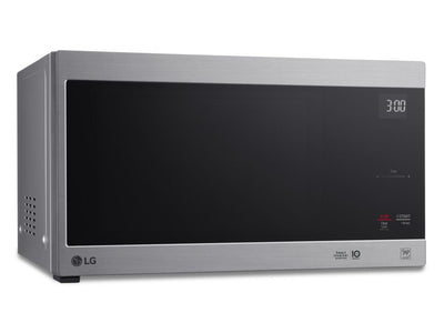 LG Smudge Resistant Stainless Steel NeoChef™ Countertop Microwave with Smart Inverter and EasyClean® (1.5 Cu.Ft) - LMC1575ST