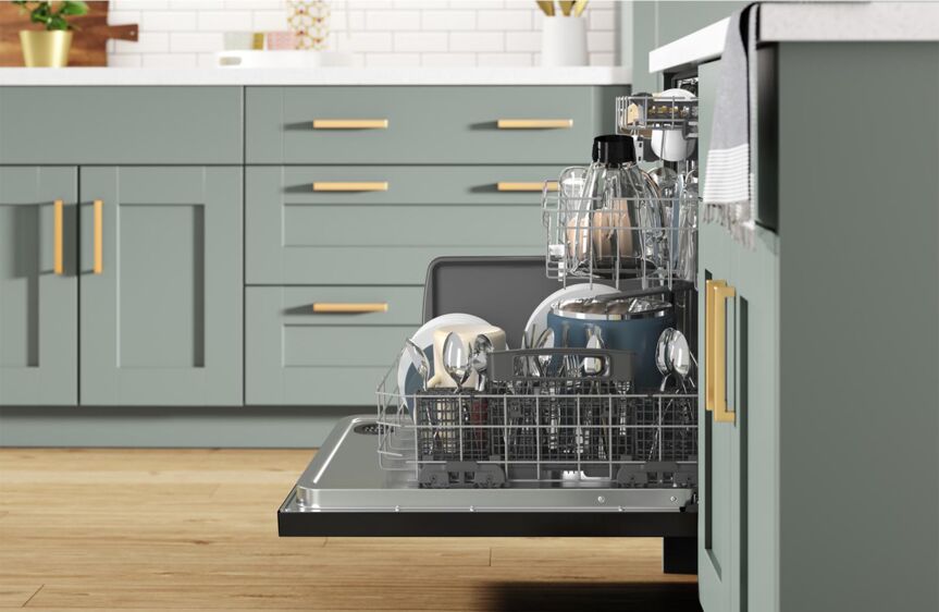 Whirlpool Fingerprint Resistant Black Stainless Dishwasher with 3rd Rack (47 dBA) - WDT970SAKV