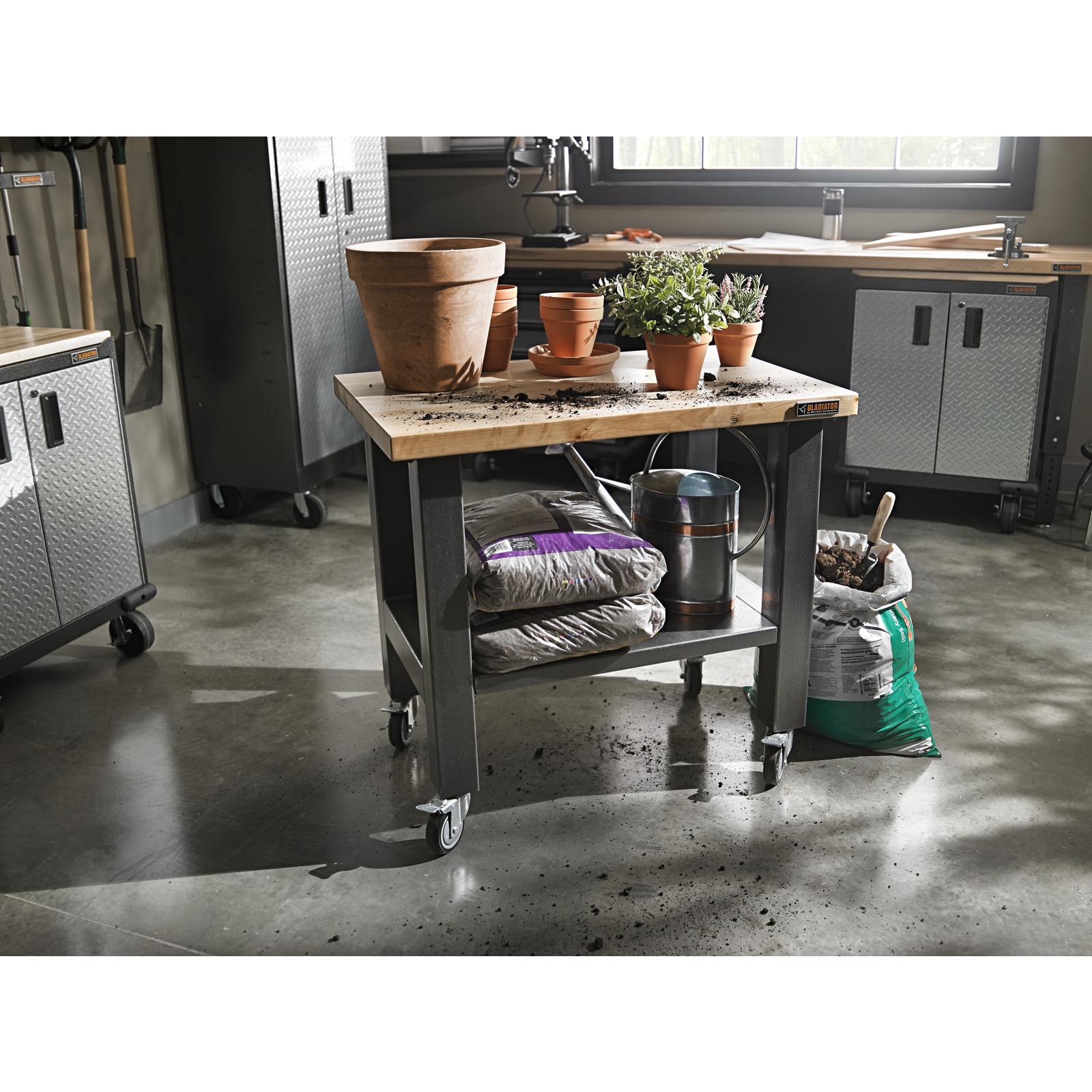 Gladiator Hammered Granite 3' Wide Mobile Workstation - GAMW36HWEG