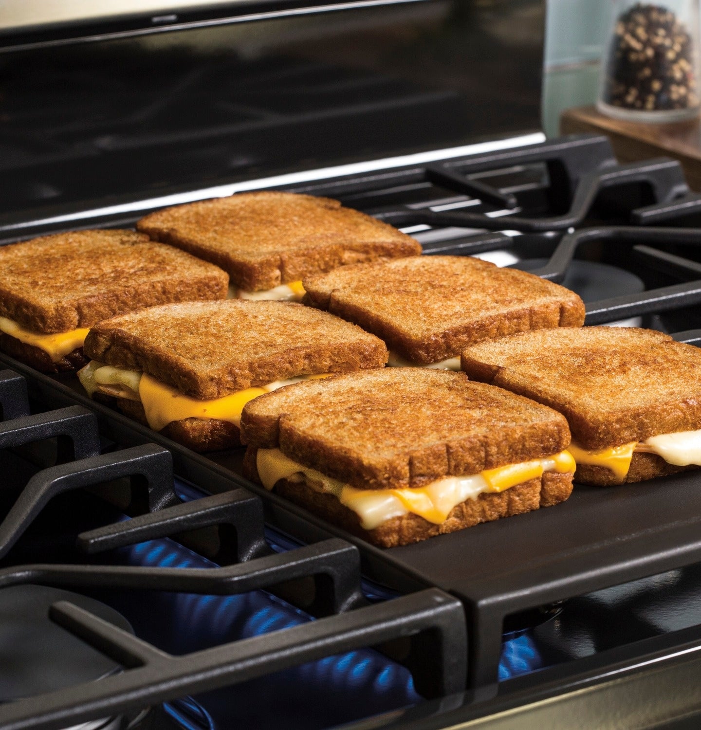 GE Stainless Steel Freestanding Gas Convection Range (5.0 Cu. Ft.) - JCGB700SEJSS