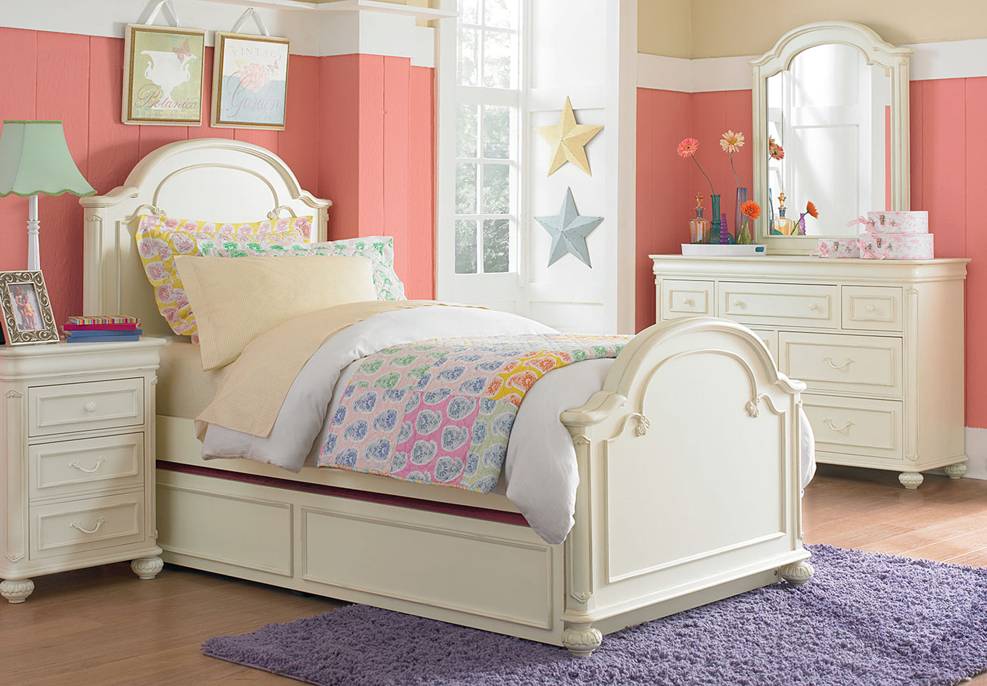 Amber Night Table - Antique White