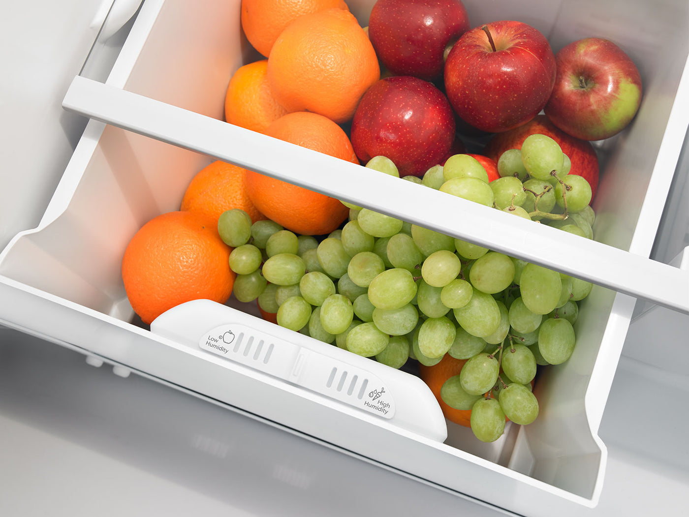 Amana White Top-Freezer Refrigerator (18.15 Cu. Ft.) - ART318FFDW