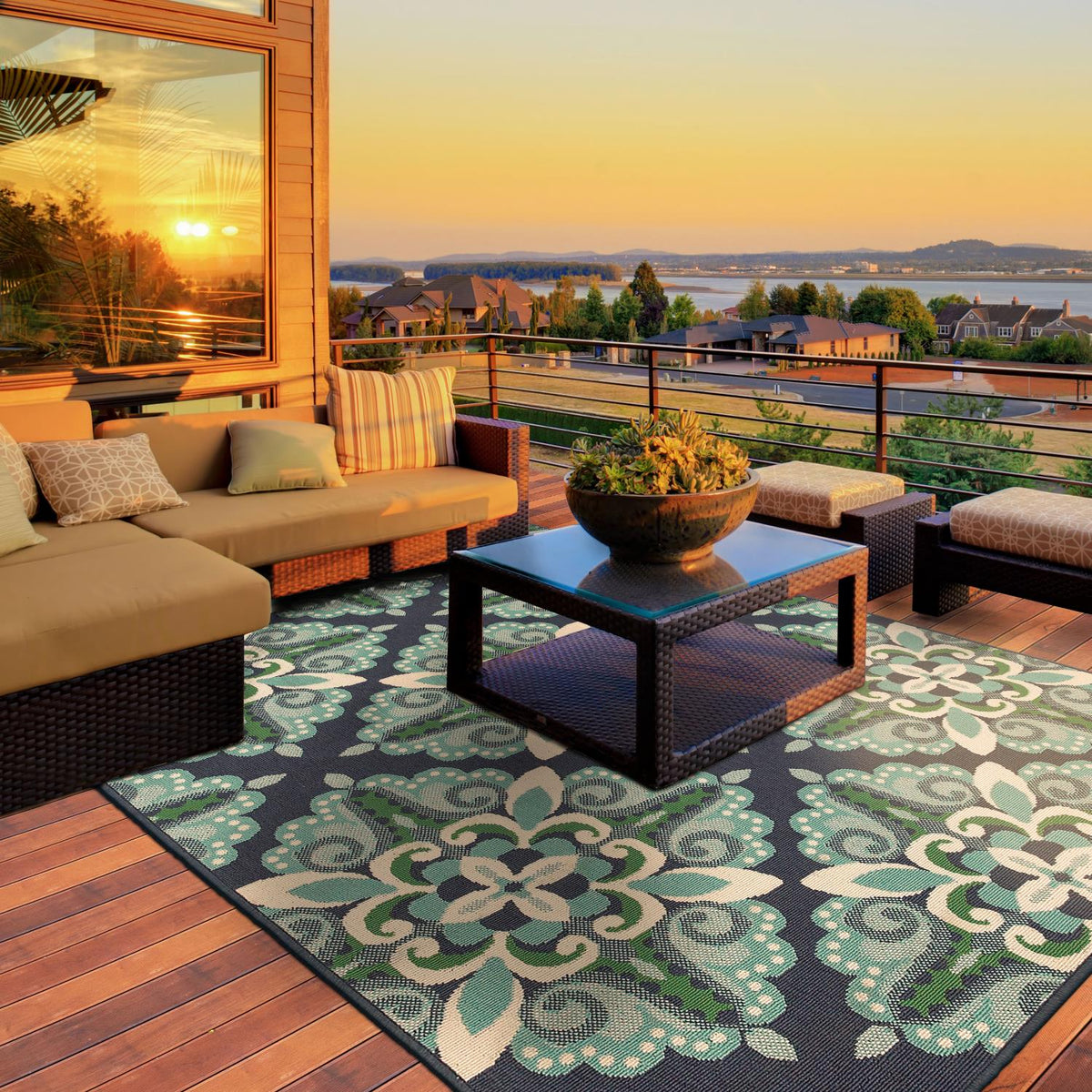 Sarasota W2206BL Medallion Indoor/Outdoor Area Rug (7'10"X10'10")